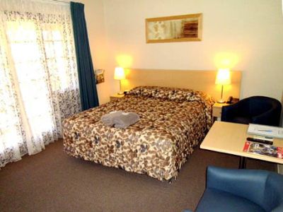 Poplars Motel 3*